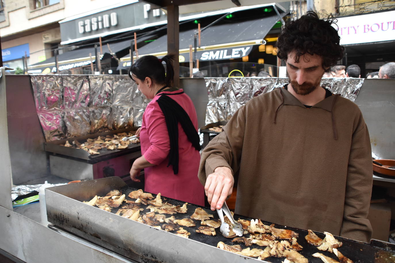 Fotos: Mercado y ambiente del Mercaforum de Calahorra