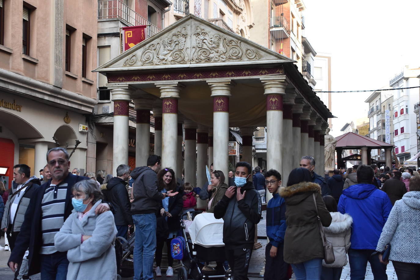 Fotos: Mercado y ambiente del Mercaforum de Calahorra