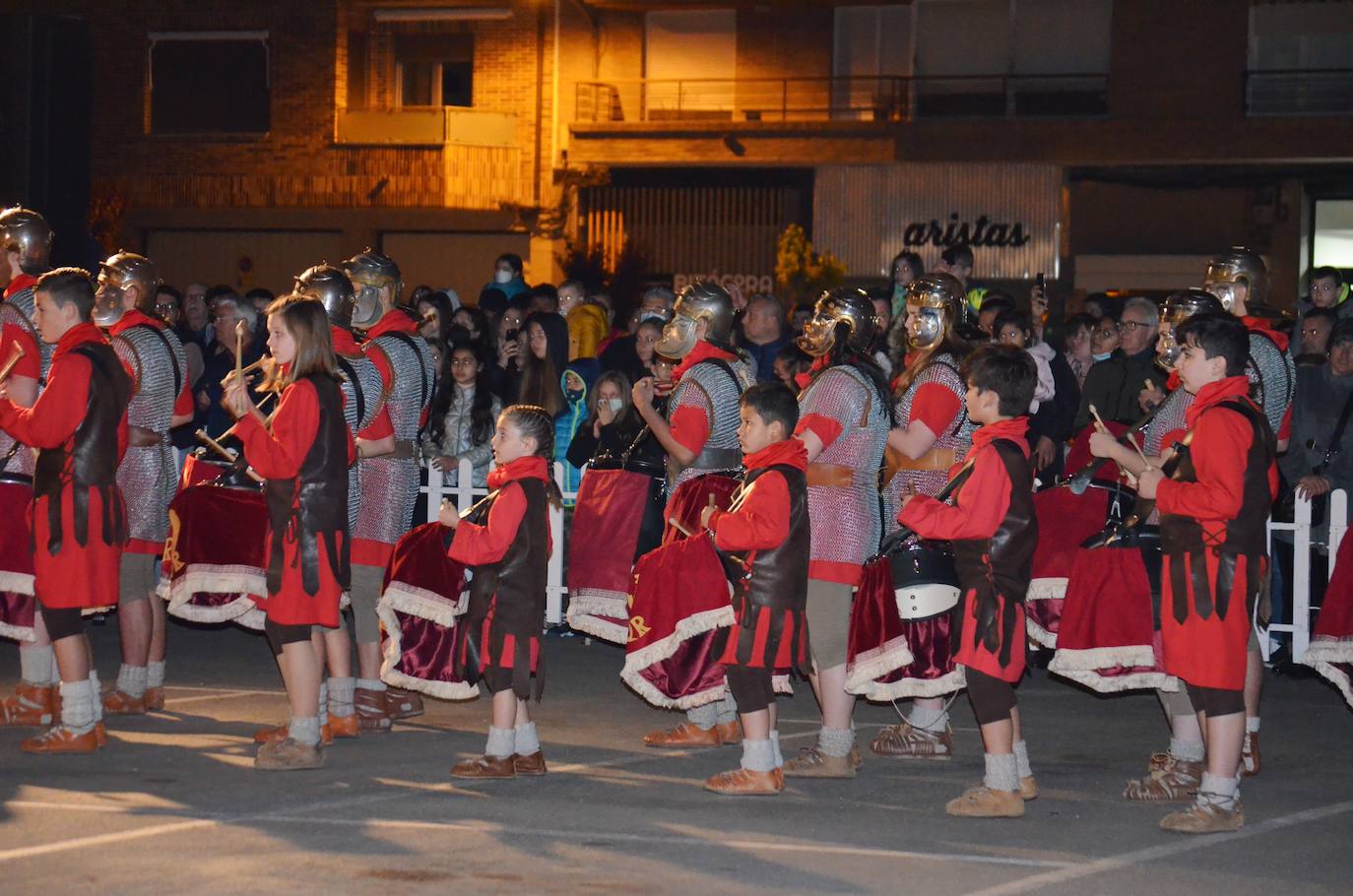 Paso Viviente puso en escena la noche del Jueves Santo la muerte y resurrección de Jesucristo ante miles de personas. 