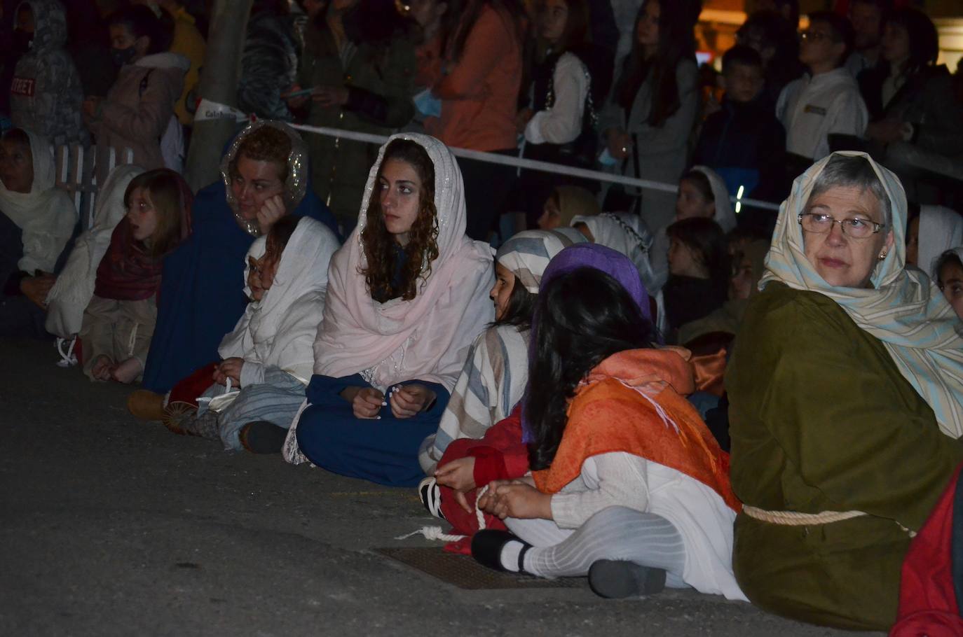 Paso Viviente puso en escena la noche del Jueves Santo la muerte y resurrección de Jesucristo ante miles de personas. 