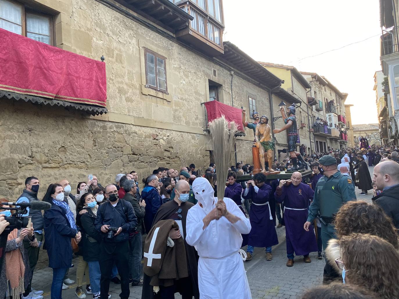 Fotos: Procesión del Jueves Santo de los Picaos de San Vicente