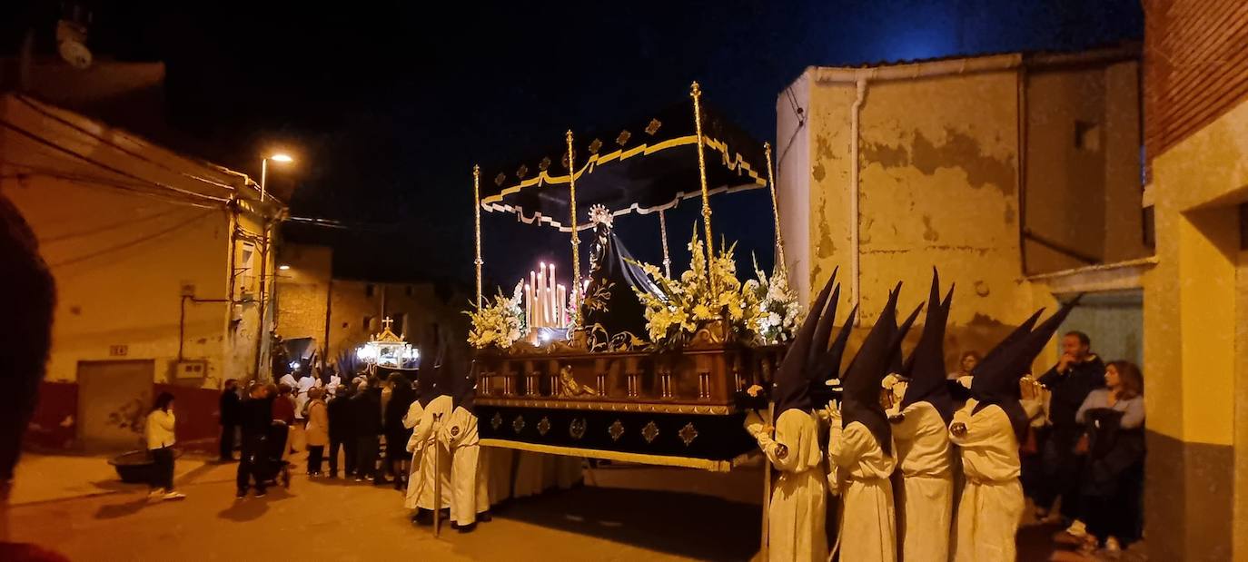 Fotos: Celebraciones de Viernes Santo en los pueblos riojanos