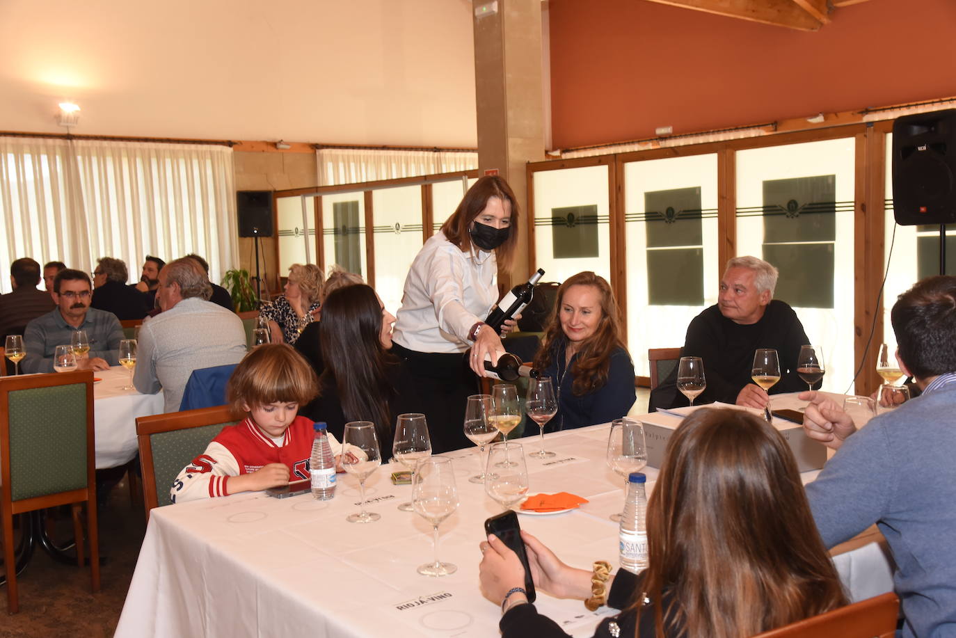 Fotos: Cata de vinos de Finca Valpiedra en el Torneo Golf Rioja&amp;Vino