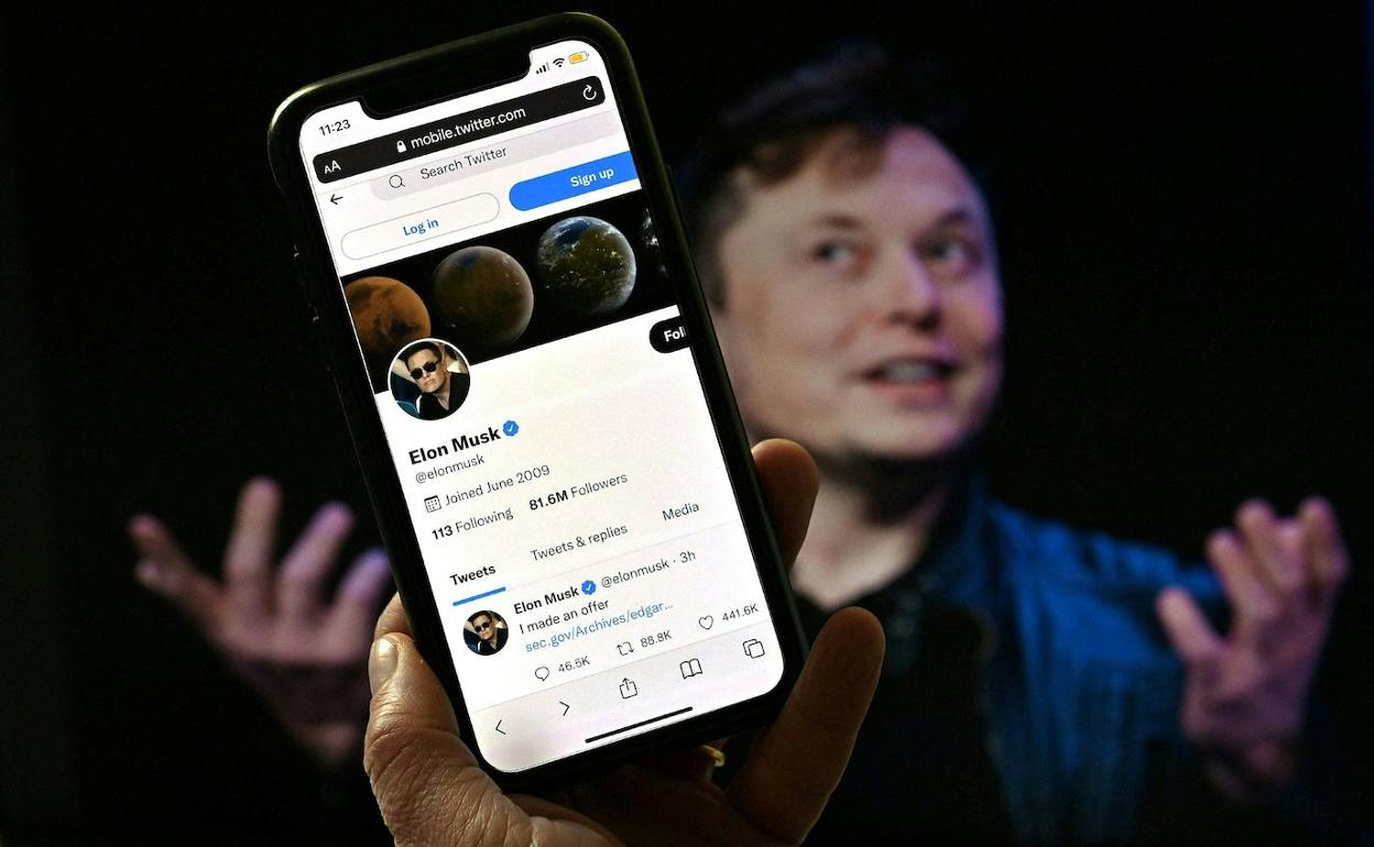 Perfil de Elon Musk en Twitter.