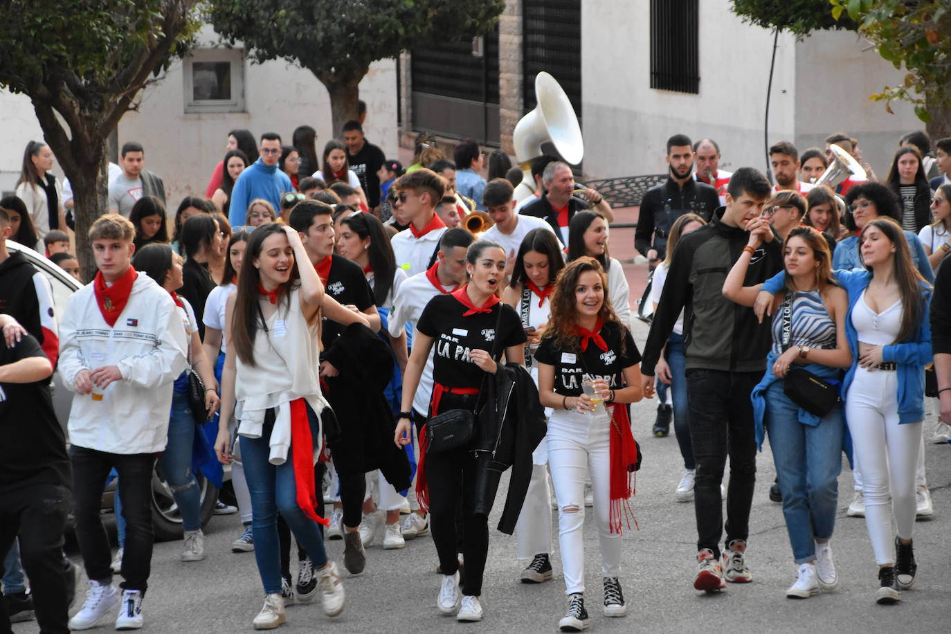 Fotos: Vacas de noche y ranchos en fiestas de Quel