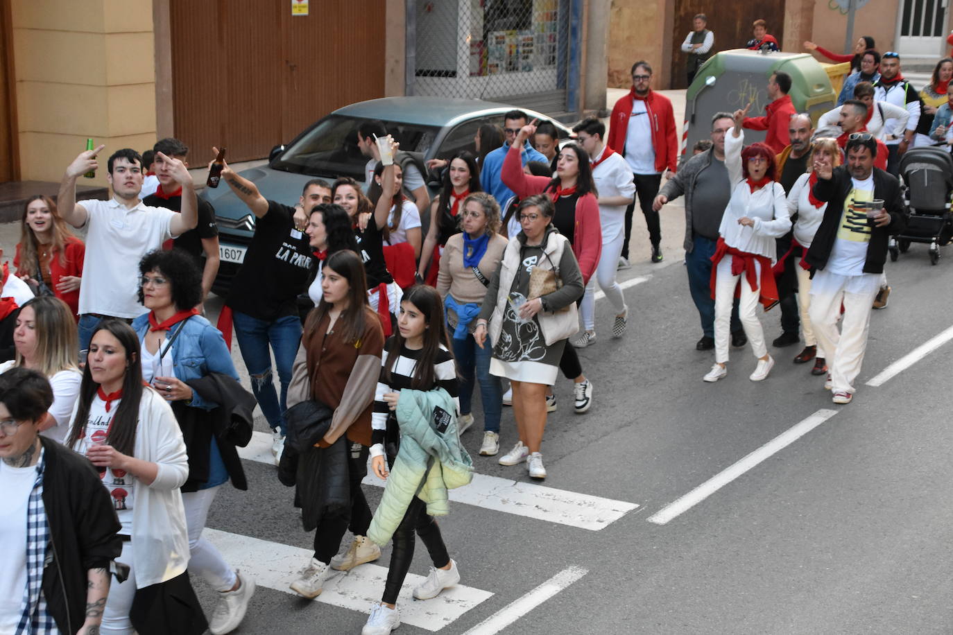 Fotos: Vacas de noche y ranchos en fiestas de Quel