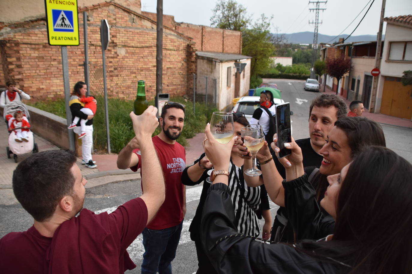 Fotos: Vacas de noche y ranchos en fiestas de Quel