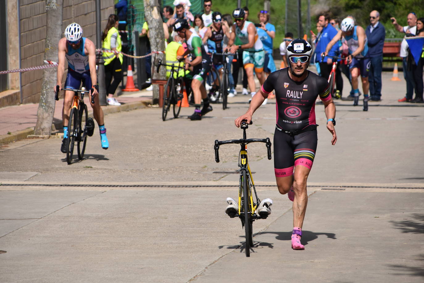 Fotos: Camilo Santiago y Ángela Muñoz ganan el duatlón de Galilea