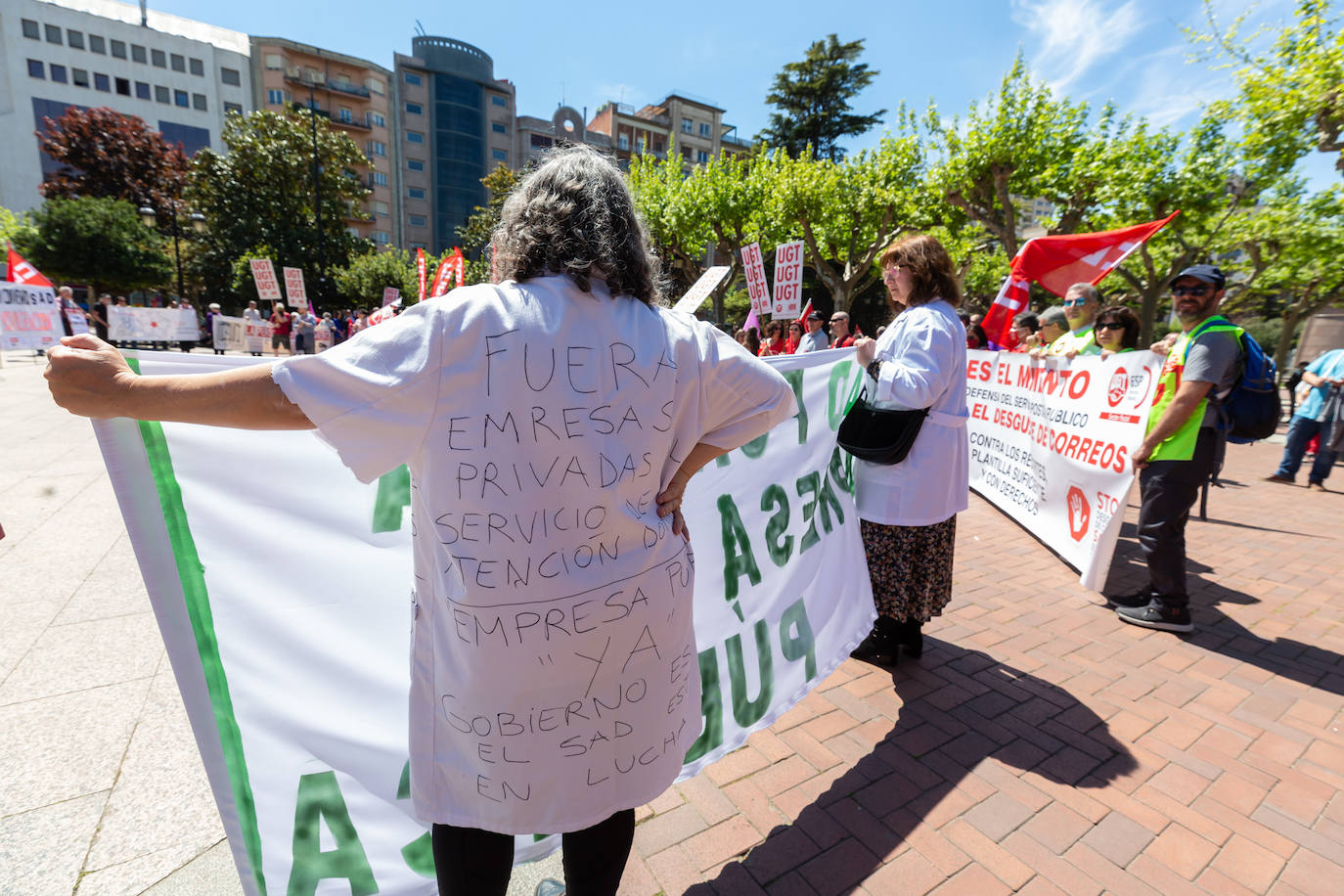 Fotos: Manifestación principal del Primero de Mayo en La Rioja