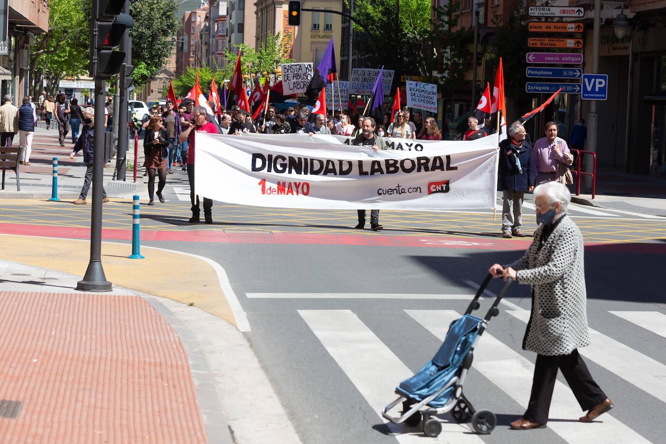 Fotos: Manifestación principal del Primero de Mayo en La Rioja