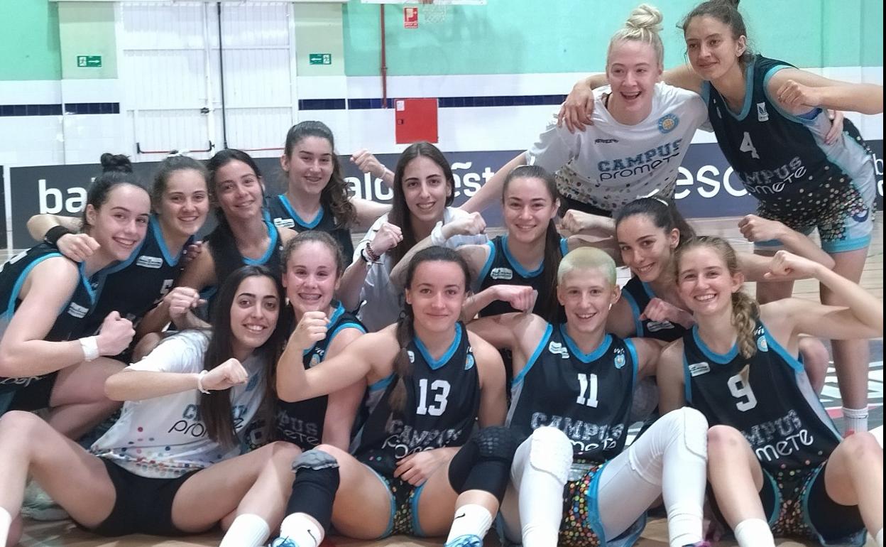 Las jugadoras del Promete celebran el pase a cuartos. 