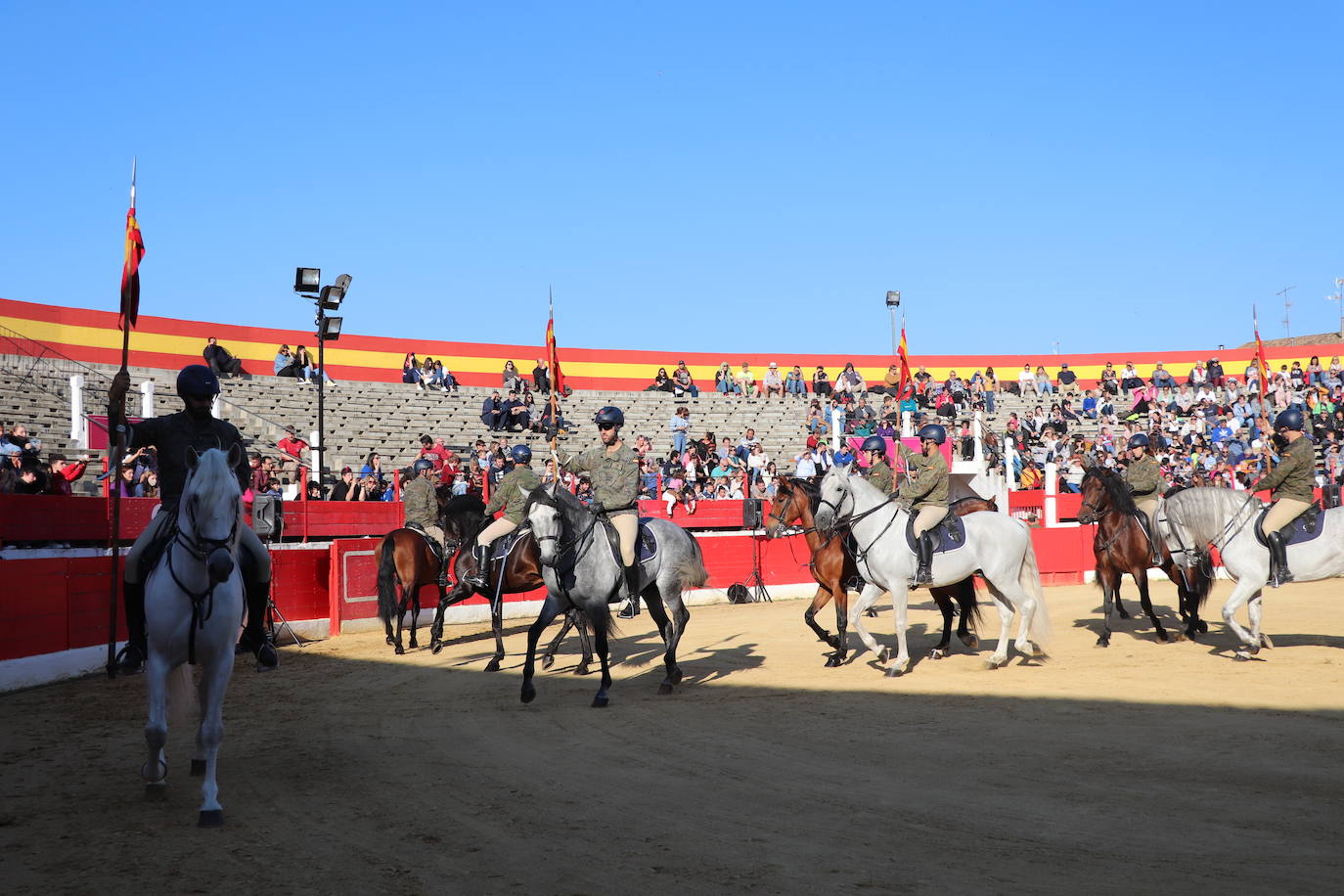 Fotos: El desfile de la caballería de la Guardia Real en Alfaro