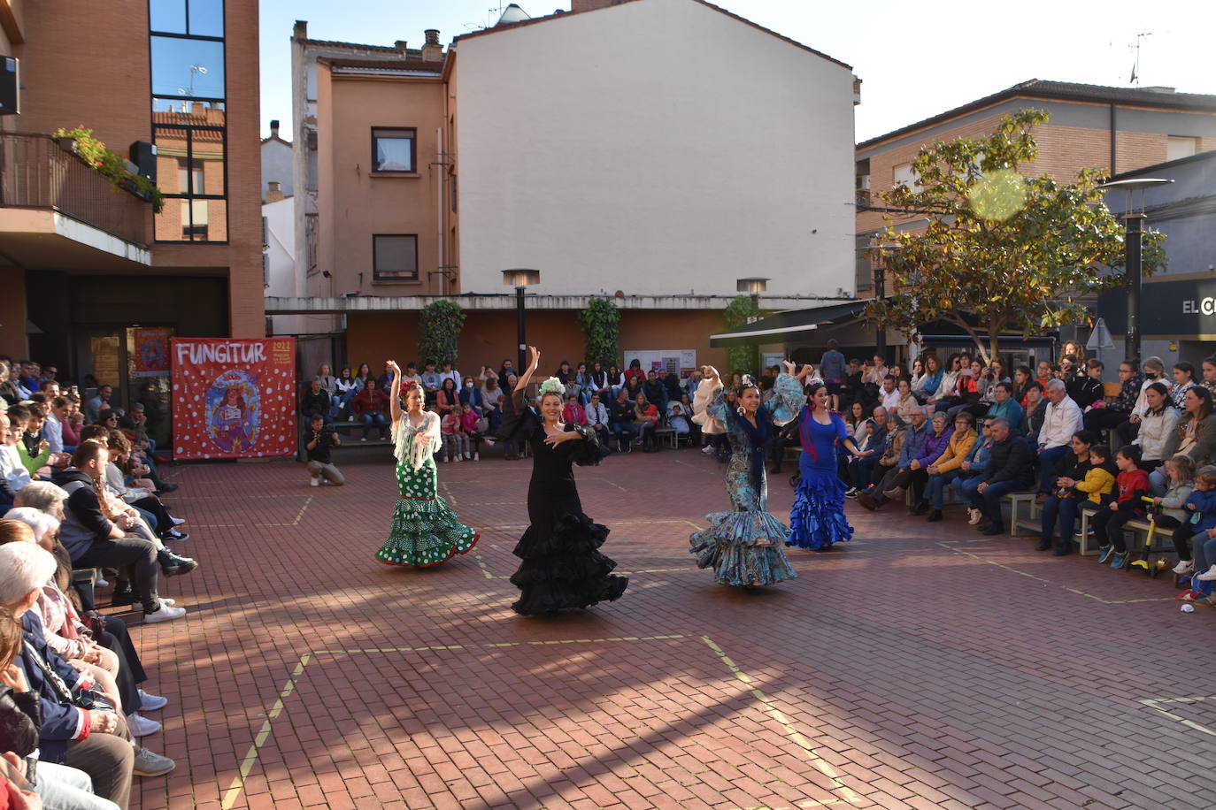 Fotos: Comienza Fungitur con danza, ruta de pinchos y nueva mascota