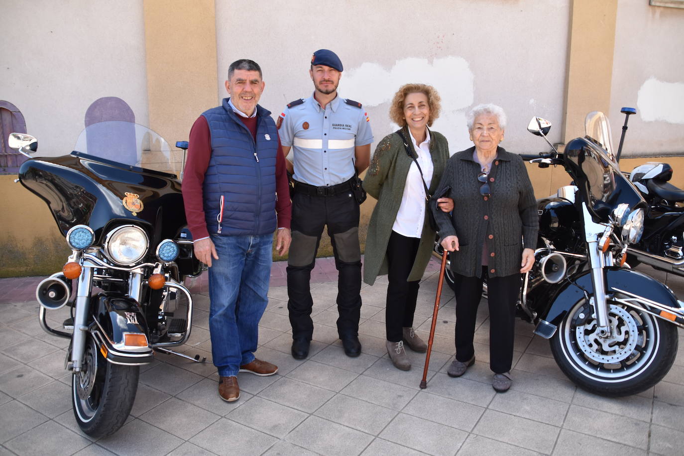Fotos: Exhibición de la Guardia Real en la plaza de toros de Calahorra
