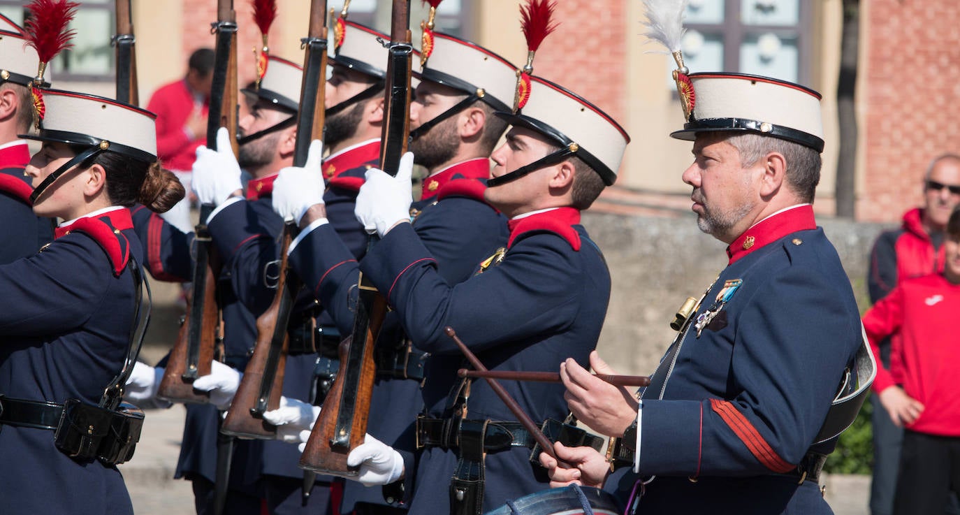 Fotos: La Guardia Real, en las calles de Santo Domingo de la Calzada