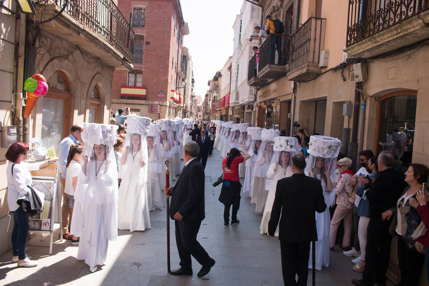 Fotos: Procesión de las doncellas en Santo Domingo de la Calzada