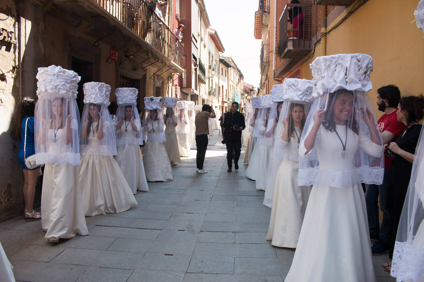 Fotos: Procesión de las doncellas en Santo Domingo de la Calzada