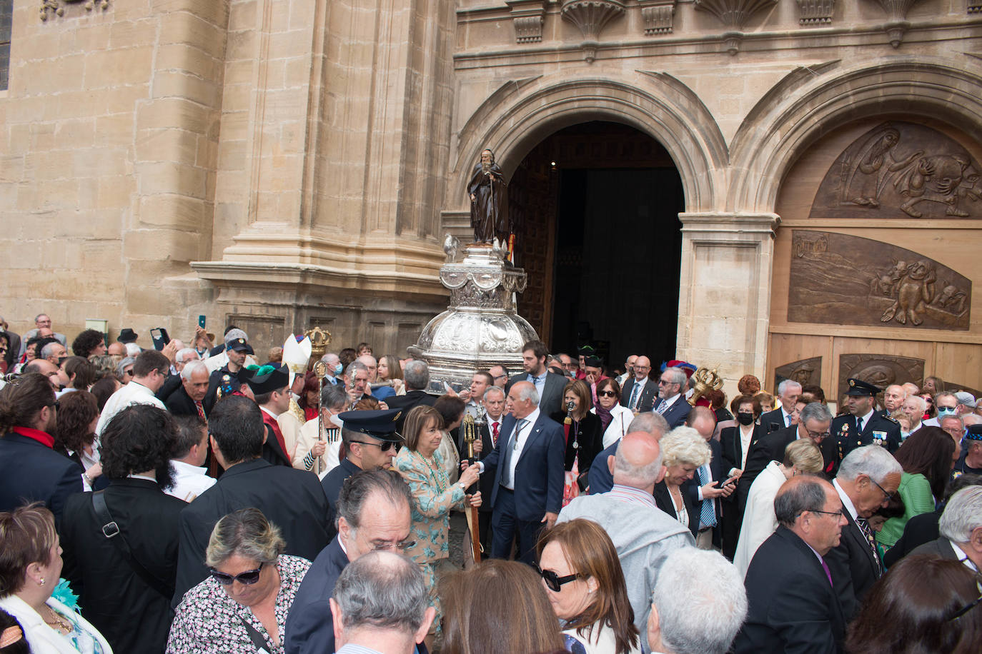 Fotos: Almuerzo y procesión del Santo en la festividad de Santo Domingo de la Calzada