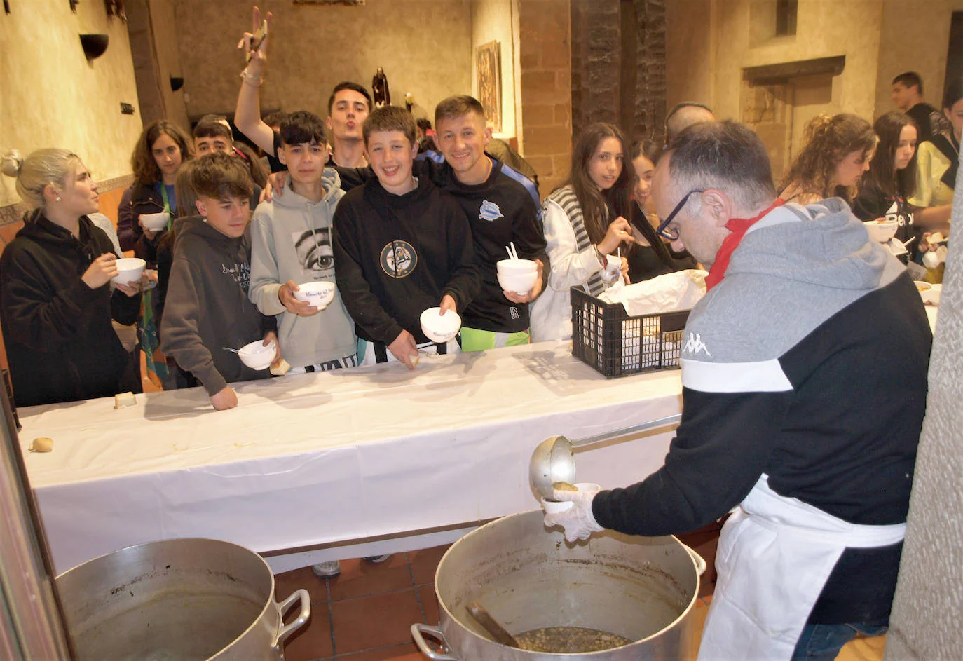 Fotos: Almuerzo y procesión del Santo en la festividad de Santo Domingo de la Calzada