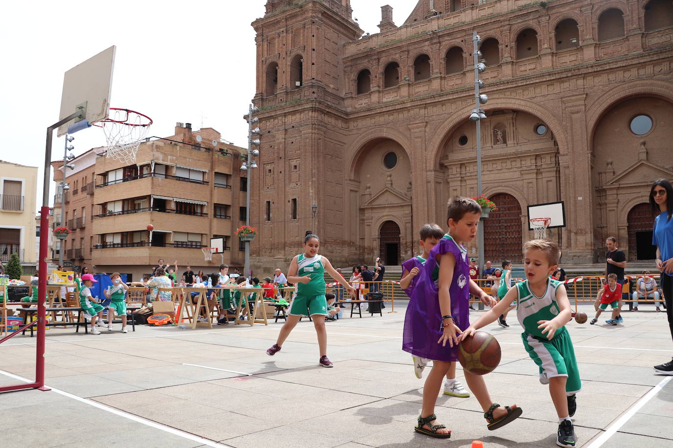 Fotos: Alfaro disfruta se la segunda jornada de las fiestas de Primavera