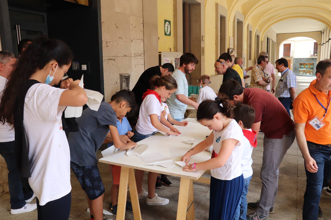 Fotos: Alfaro disfruta se la segunda jornada de las fiestas de Primavera