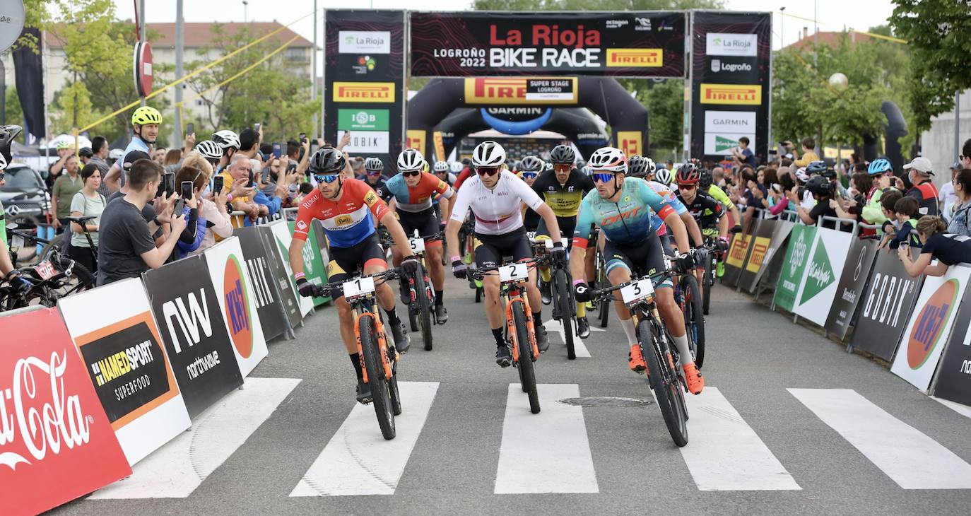 Fotos: Hans Becking gana la segunda etapa de La Rioja Bike Race