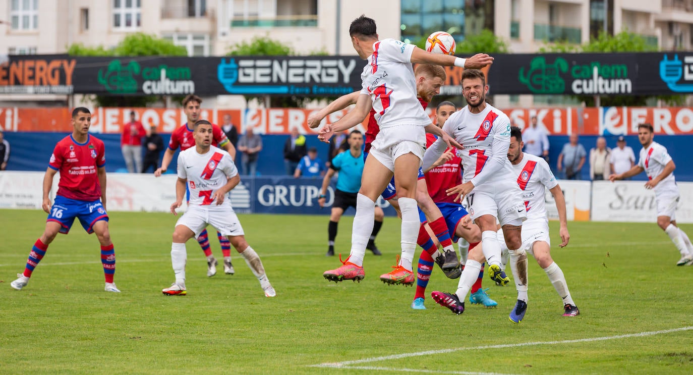 Fotos: El Calahorra cae ante el Rayo Majadahonda