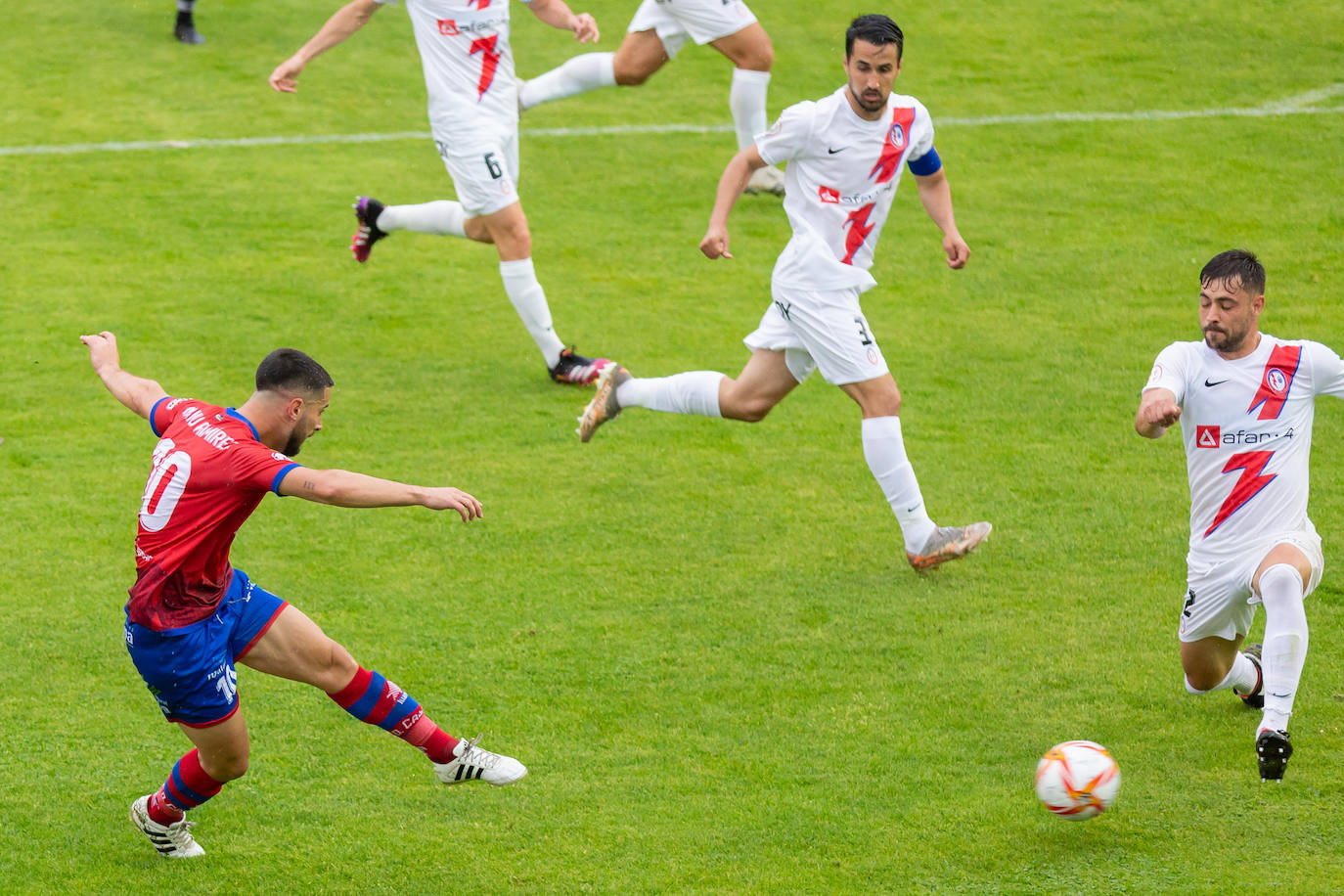 Fotos: El Calahorra cae ante el Rayo Majadahonda