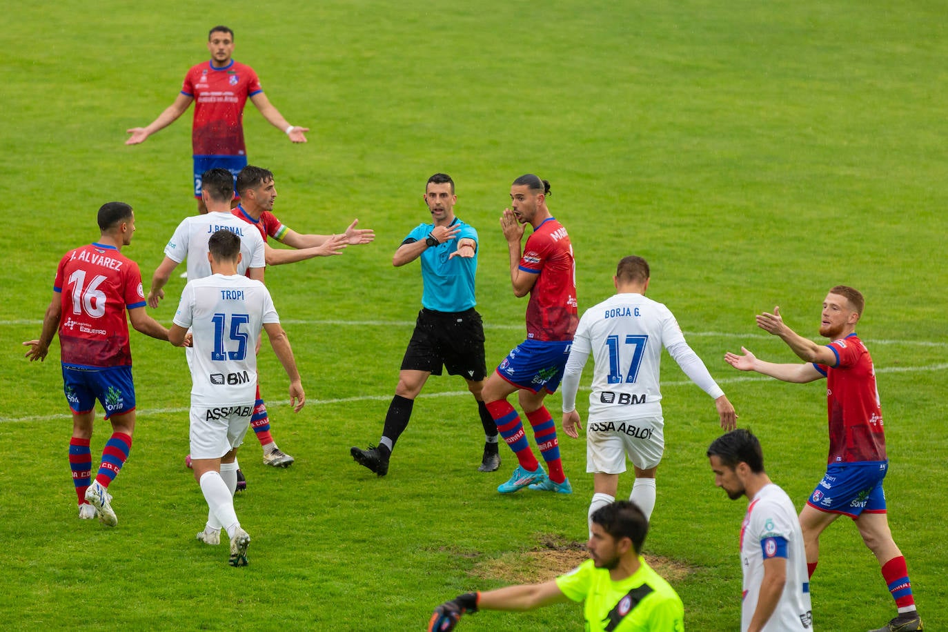 Fotos: El Calahorra cae ante el Rayo Majadahonda