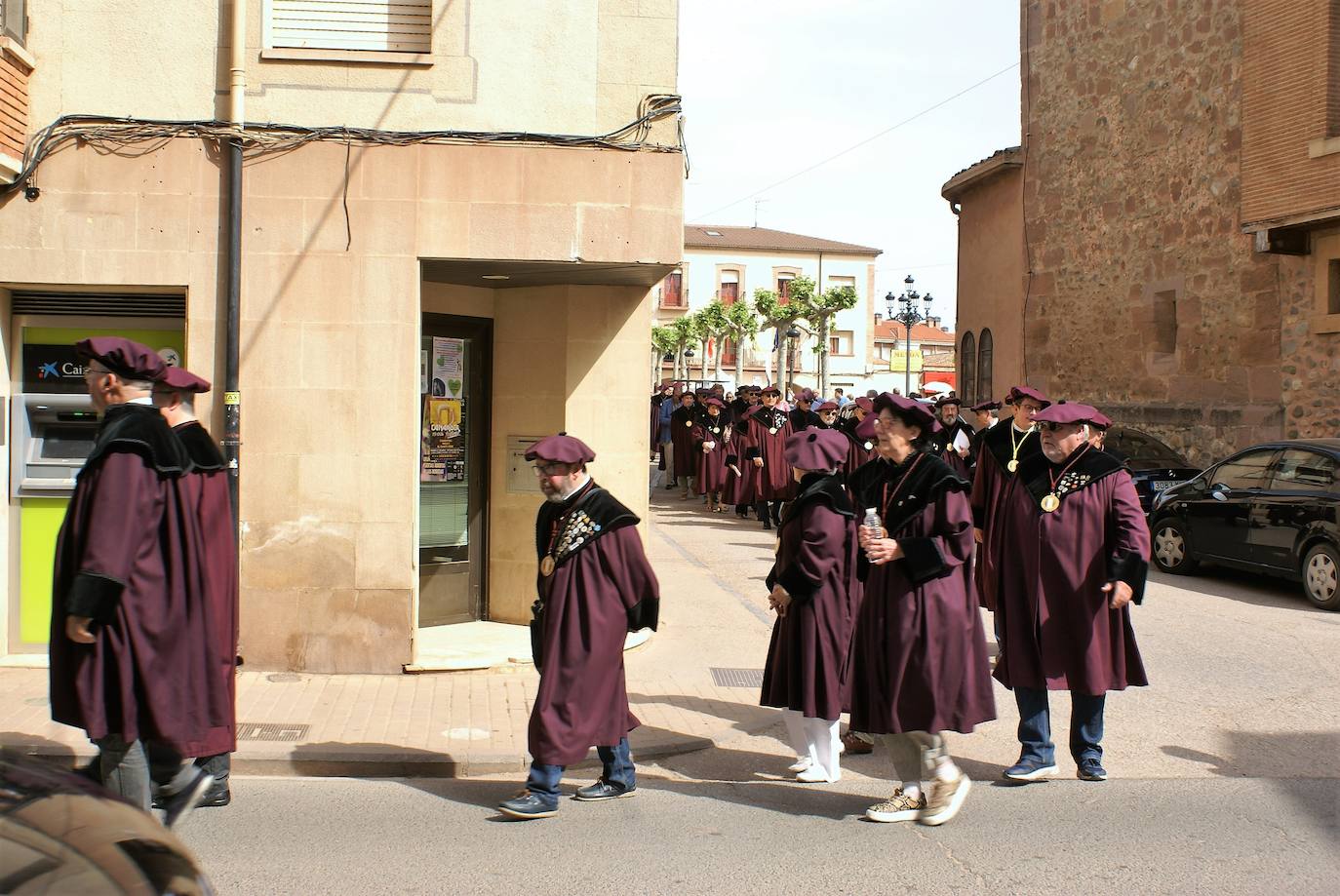 Fotos: La Cofradía del Vino nombró cofrade de mérito a todo el pueblo de Badarán