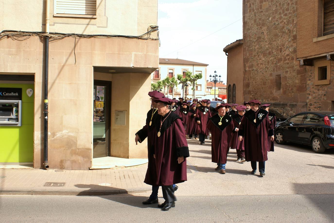 Fotos: La Cofradía del Vino nombró cofrade de mérito a todo el pueblo de Badarán