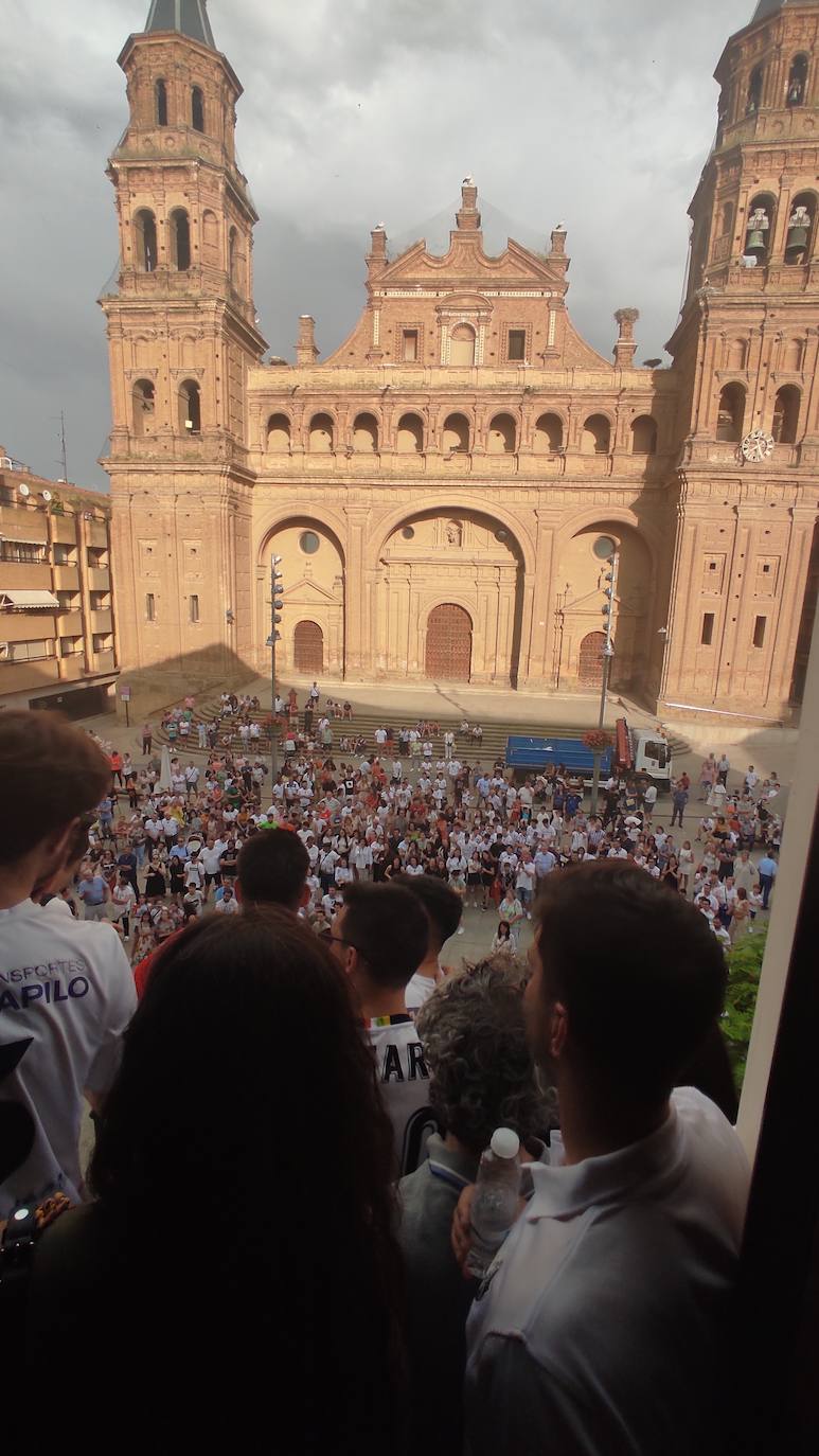 Fotos: El Alfaro se cobra la fiesta que le debía el fútbol