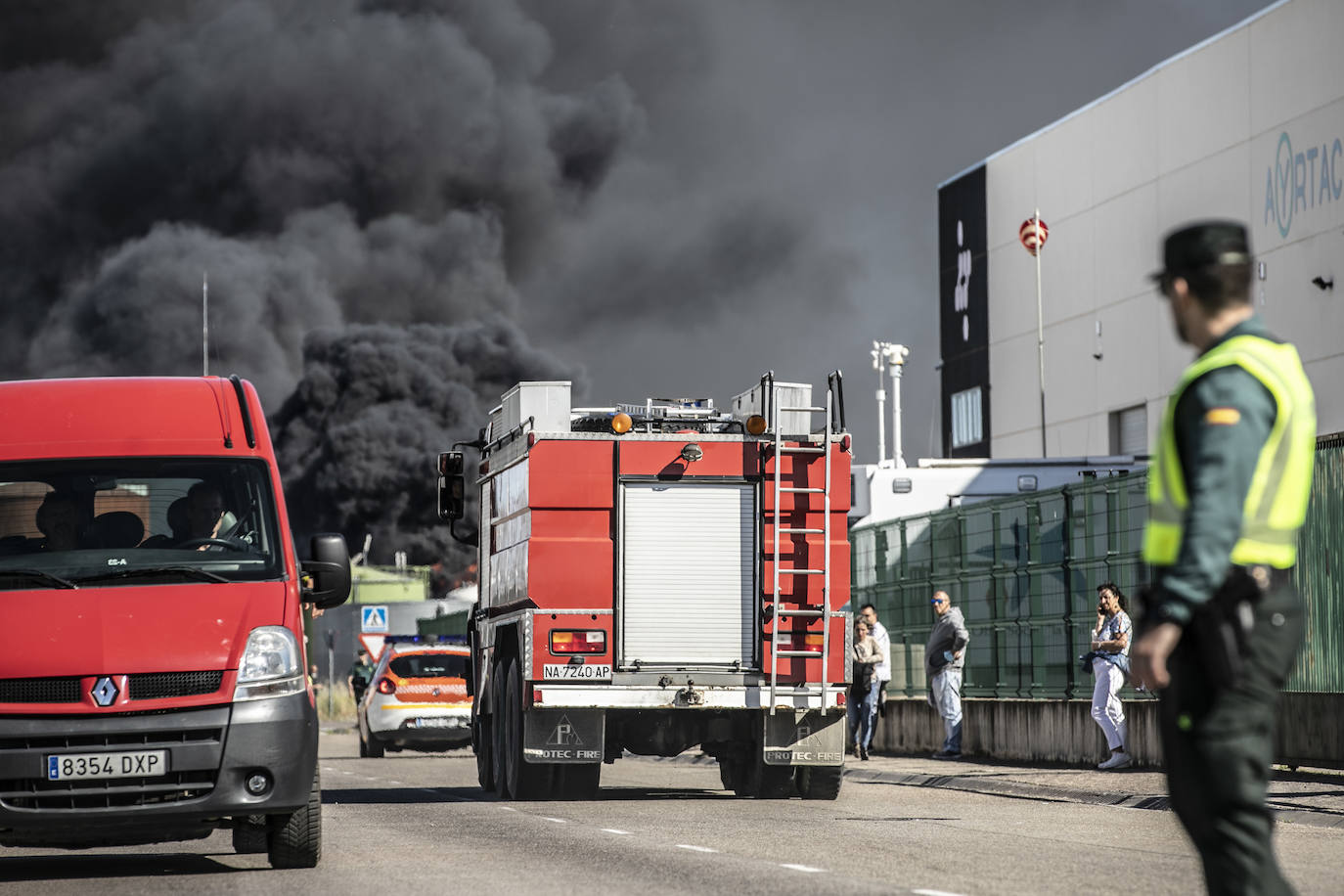 Fotos: Dos trabajadores mueren en una explosión en la planta de biodiésel de Calahorra