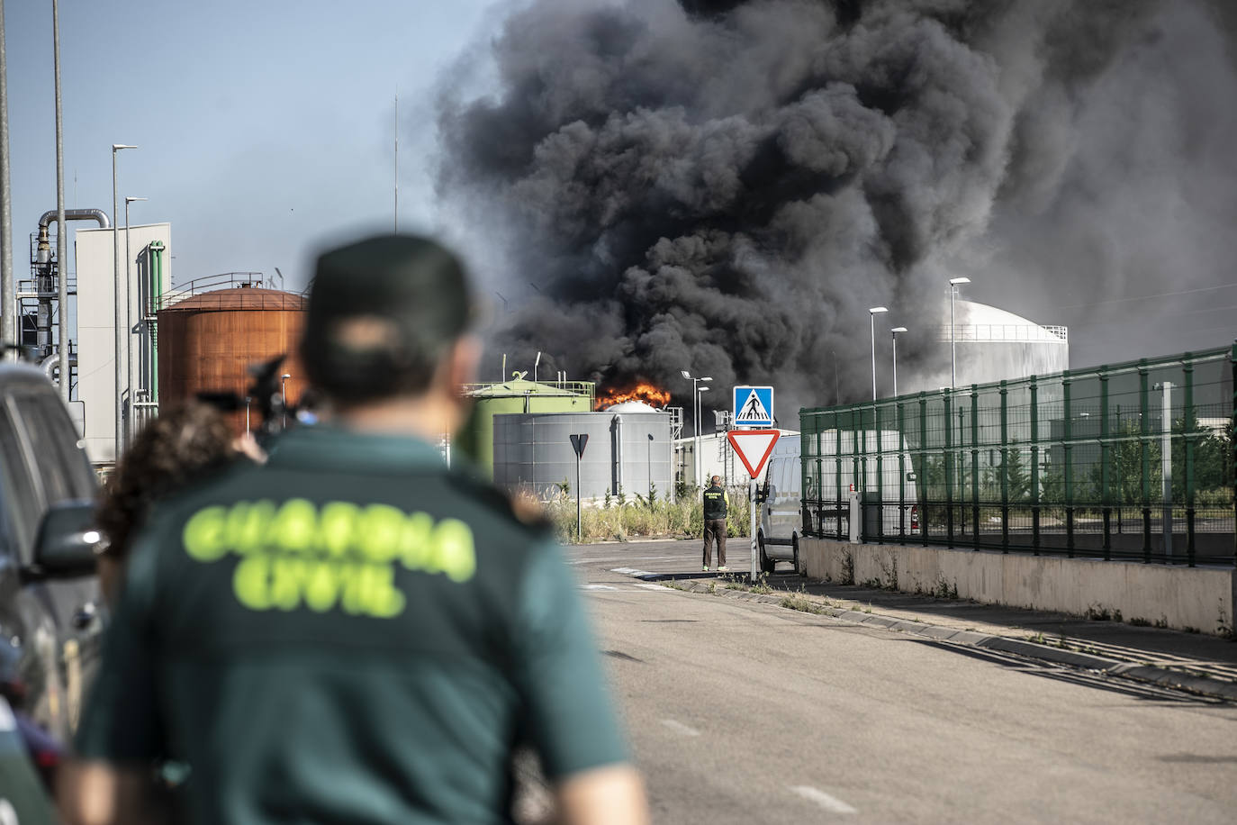 Fotos: Dos trabajadores mueren en una explosión en la planta de biodiésel de Calahorra