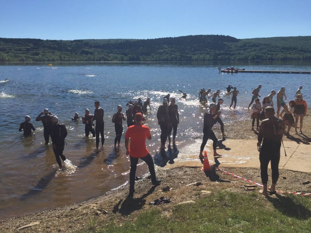 Fotos: Darío Pérez gana el triatlón Desafío El Rasillo