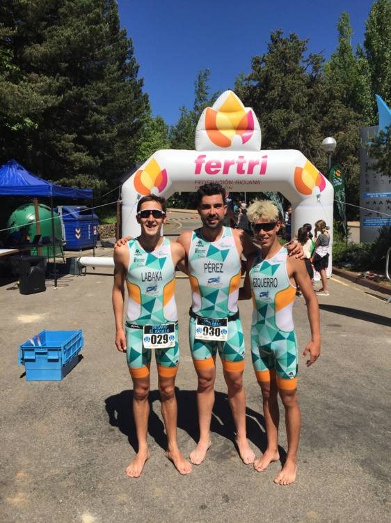 Fotos: Darío Pérez gana el triatlón Desafío El Rasillo