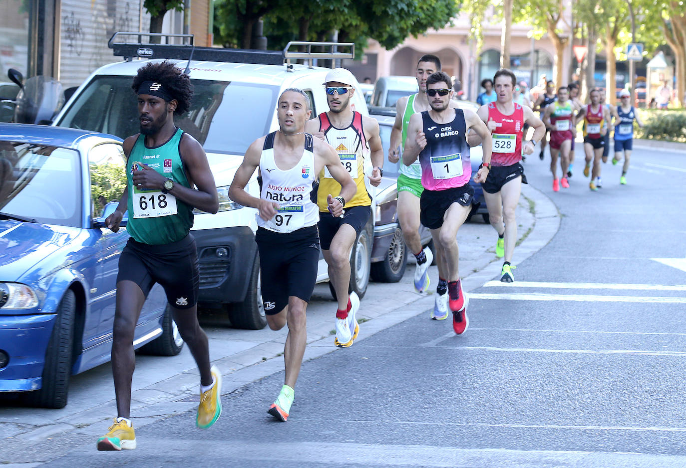 Biruk Rubio, en cabeza de carrera en los primeros compases de la carrera. 