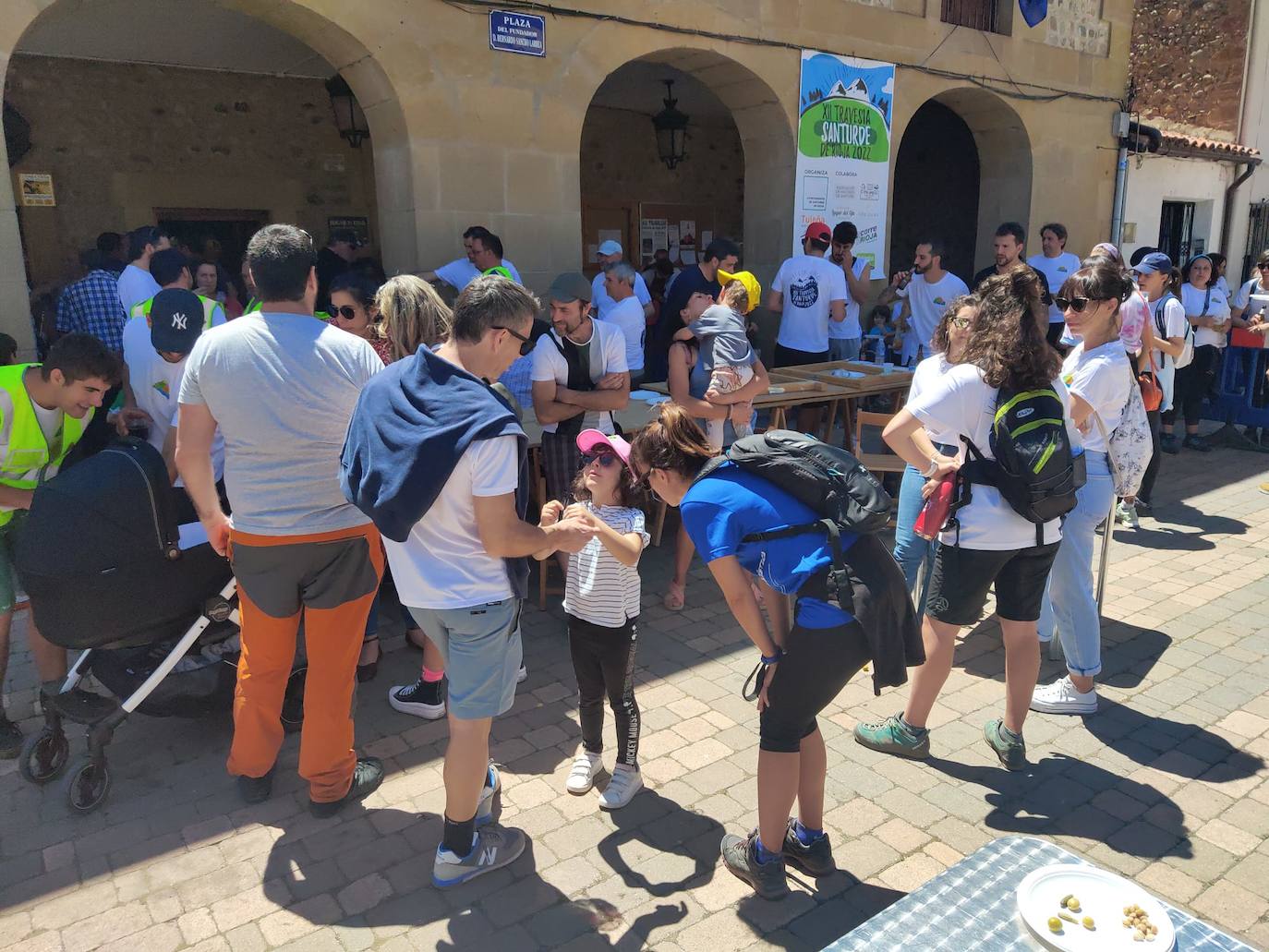 500 personas participaron en la XII Travesía de Santurde de Rioja