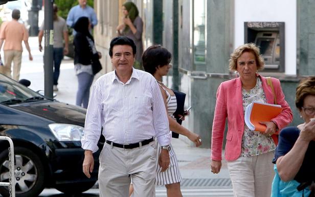 El exalcalde de Viguera se enfrenta desde hoy a pena de cárcel por presunta prevaricación