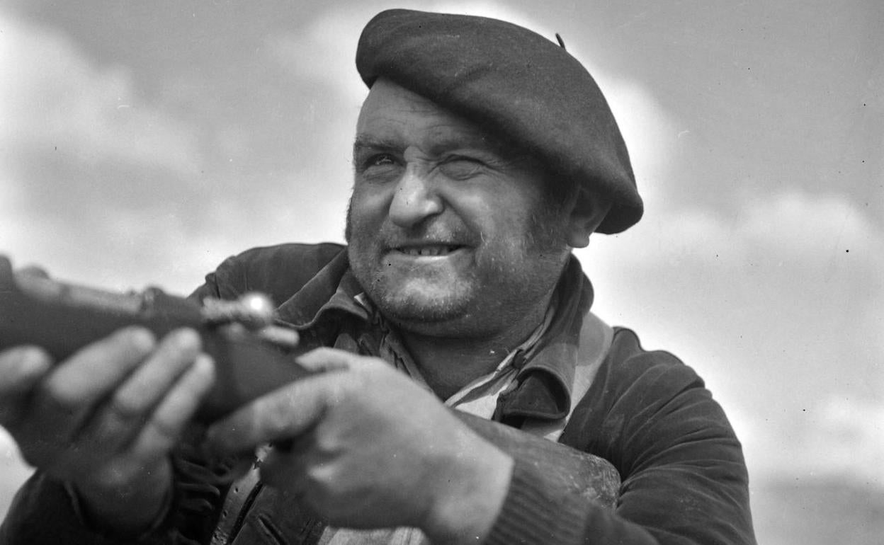 'Frente de Aragón', el retrato de un miliciano captada por Kati Horna en 1937. 