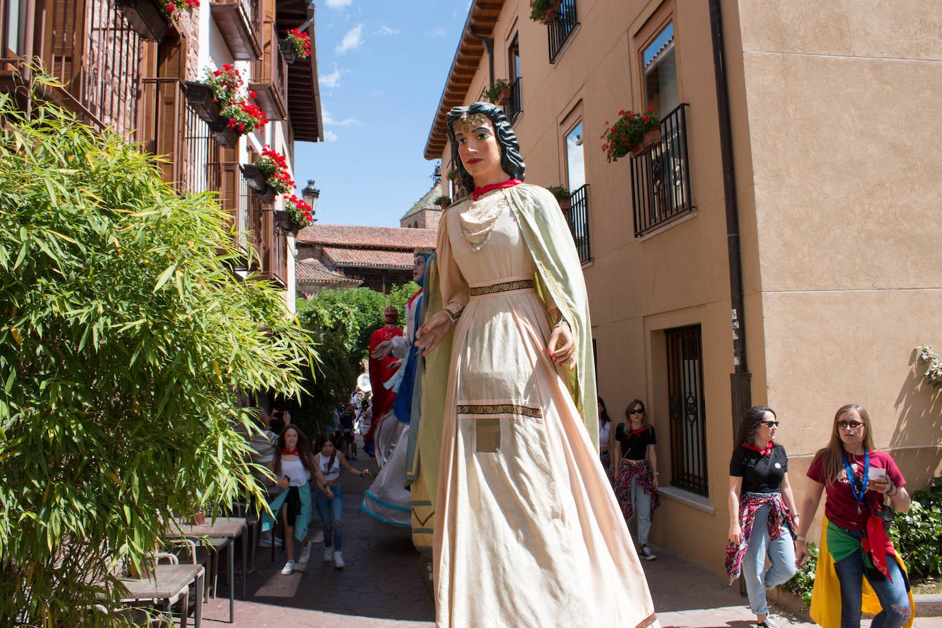 Fotos: Comienzan las fiestas de Santa Bárbara en Ezcaray