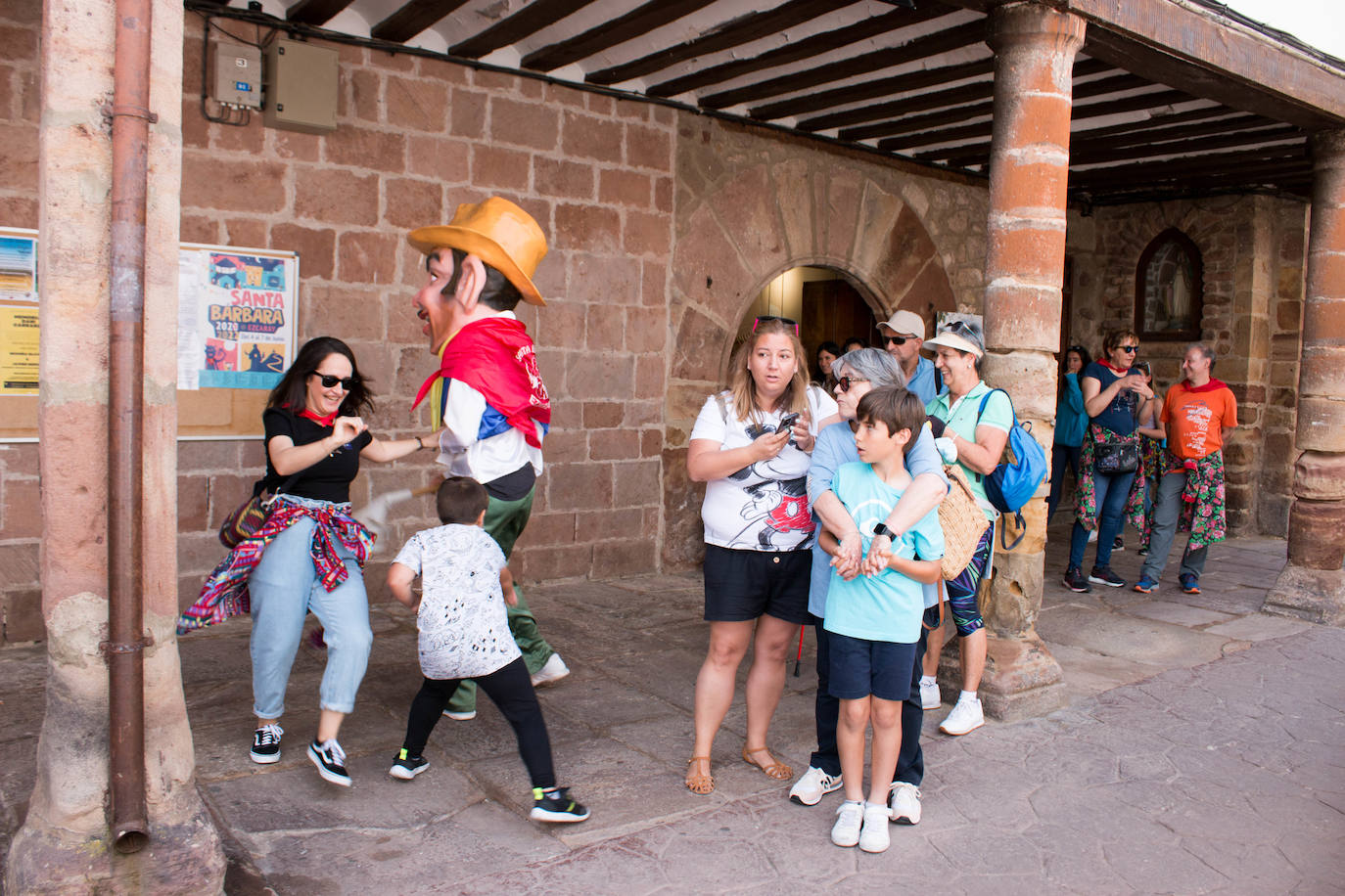 Fotos: Comienzan las fiestas de Santa Bárbara en Ezcaray