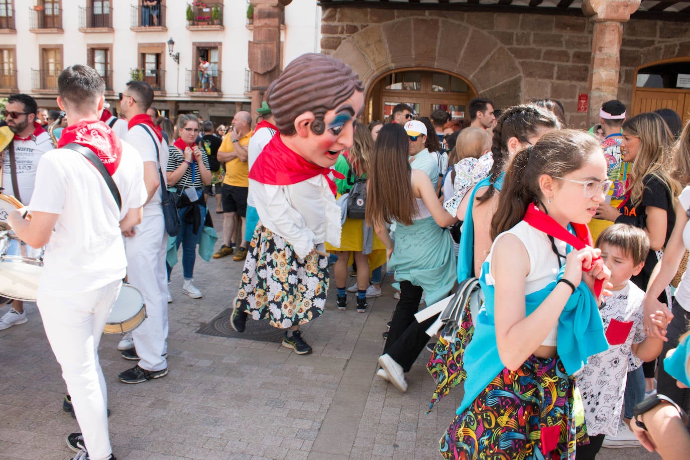 Fotos: Comienzan las fiestas de Santa Bárbara en Ezcaray