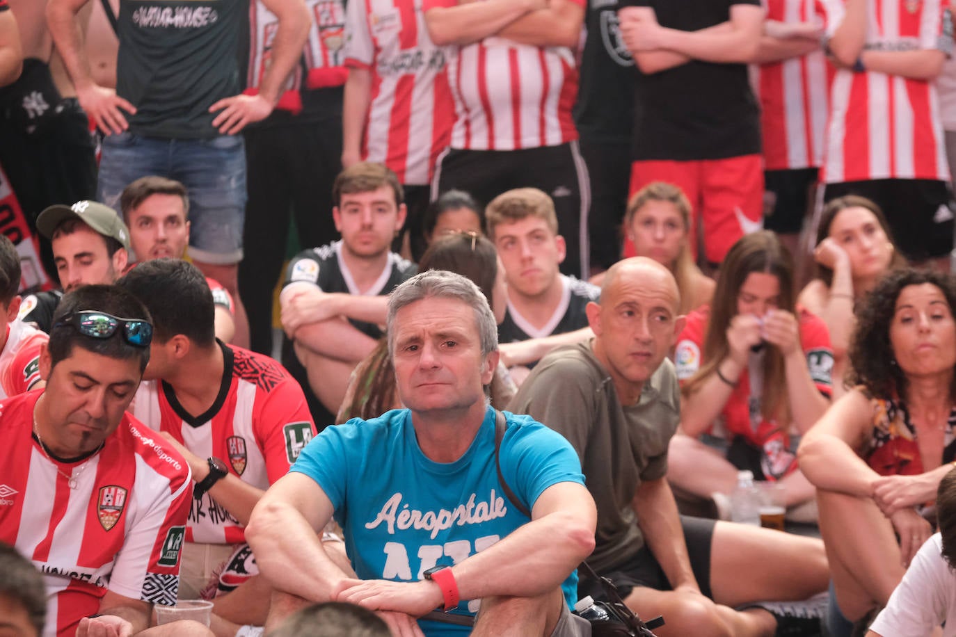 Fotos: Así se vivió el partido Villarreal B- UD Logroñés en el Palacio de los Deportes