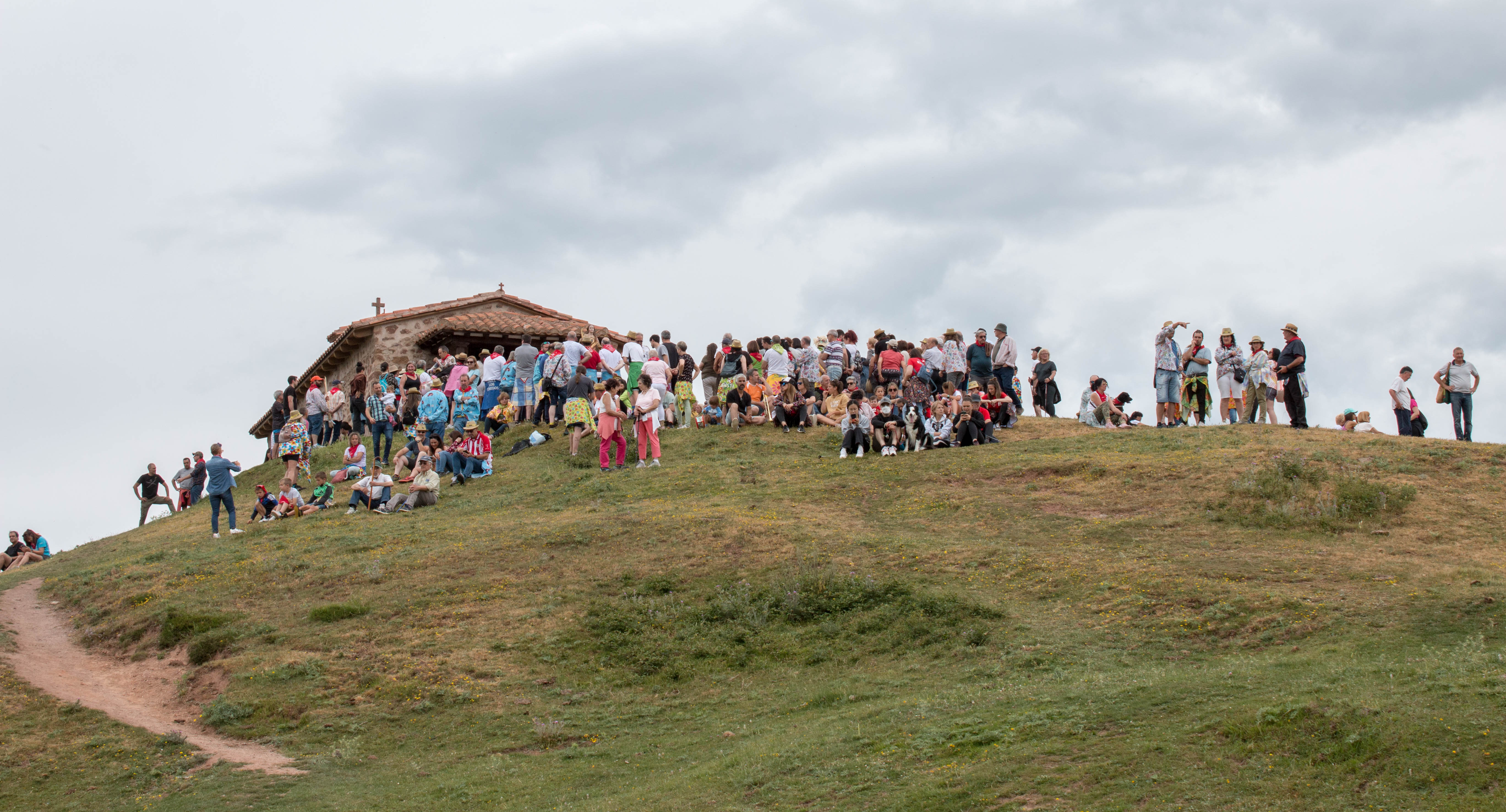 Fotos: Ezcaray celebra la romería a la ermita de Santa Bárbara