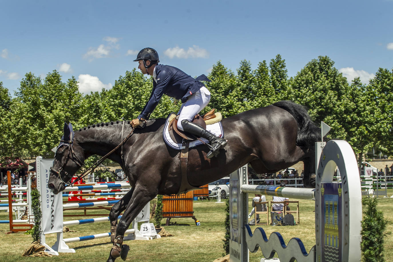 Fotos: González de Zárate vence en el Concurso de Saltos de Logroño