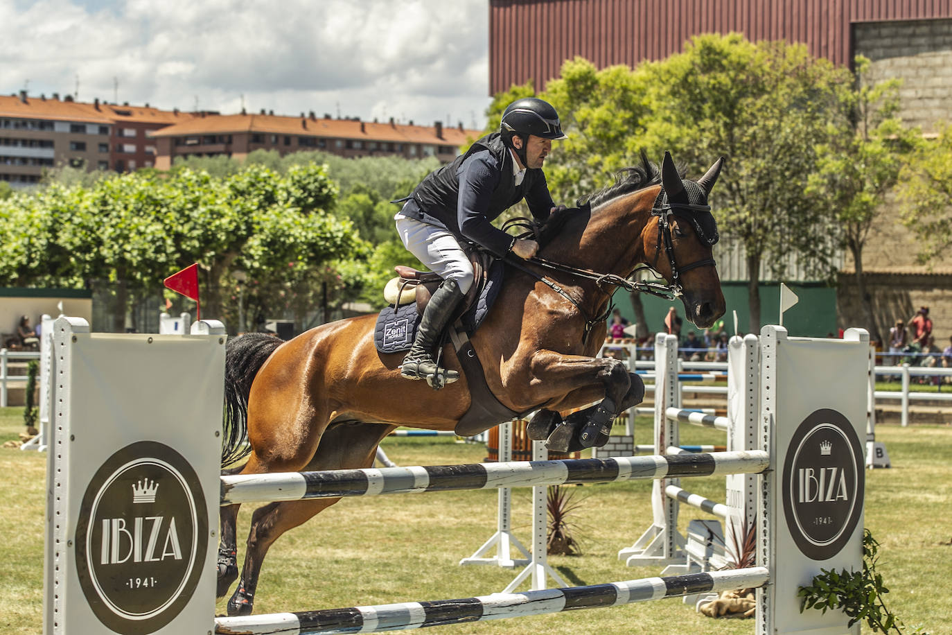 Fotos: González de Zárate vence en el Concurso de Saltos de Logroño