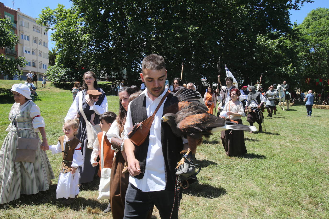 Fotos: Ambiente festivo por las calles de Logroño