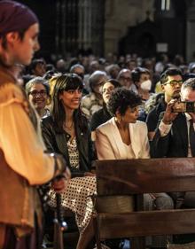Imagen secundaria 2 - Concejo abierto de la iglesia de Santiago. 