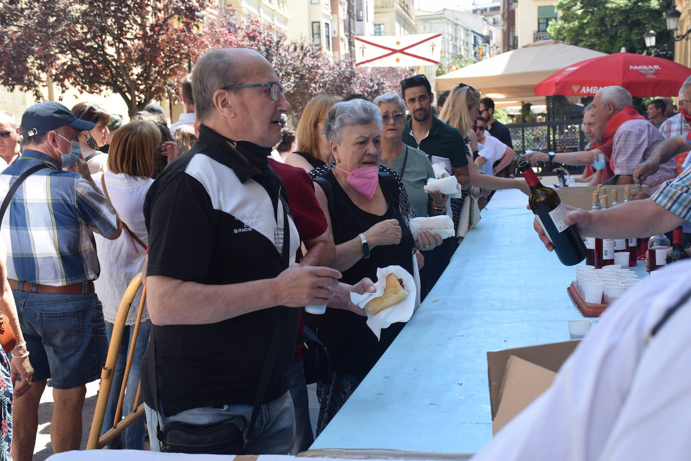 Fotos: Jueves de degustaciones de San Bernabé